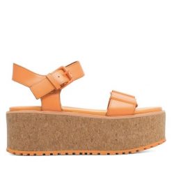 Sandały Lasocki. Brązowe sandały Lasocki, bez wzorów, bez obcasa, na płaskiej podeszwie, bez zapięcia. Za 269.99 zł.