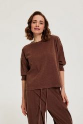 Bluza z rękawami 3/4 brązowa. Brązowe bluzy bez kaptura MOODO, l, bez wzorów, z elastanu, bez kaptura. Za 99.99 zł.