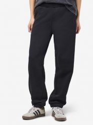 Noisy may Spodnie dresowe w kolorze czarnym rozmiar: M. Czarne spodnie dresowe Noisy May, bez wzorów, z dresówki. Za 118.56 zł.
