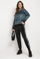 Niebiesko-Czarny Welurowy Komplet Dresowy w Panterkę Bluza i Spodnie z Lampasami Avathirae. Niebieskie bluzy Born2be, uniwersalny, bez wzorów, z dresówki, bez kaptura. W wyprzedaży za 118.99 zł.