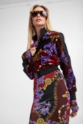 Bluza damska VERSACE JEANS COUTURE. Bluzy Versace Jeans Couture, s, bez wzorów, z jeansu, bez kaptura. W wyprzedaży za 1,089.27 zł.