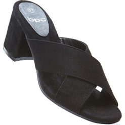 Klapki bonprix czarny. Klapki marki NABAIJI. Za 49.99 zł.