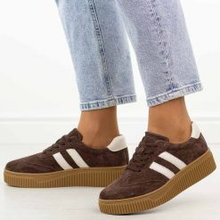 Brązowe skórzane półbuty damskie Filippo Dp6776/26. Brązowe półbuty wsuwane Filippo, na jesień, bez wzorów, z jeansu, eleganckie, bez obcasa, na platformie. Za 249.00 zł.