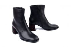 BIOECO BY ARKA 7951 0308+2920 czarny, botki damskie. Czarne botki Bioeco by Arka, bez wzorów, z polaru, bez obcasa, na obcasie, bez zapięcia. Za 363.32 zł.