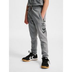 Spodnie dresowe dla dzieci Hummel Cima 2.0. Szare szorty Hummel, bez wzorów, z dresówki, młodzieżowe. Za 193.50 zł.