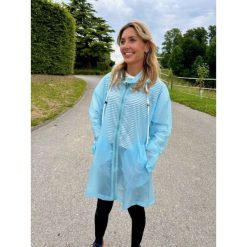 Kurtka przeciwdeszczowa dla kobiet do jazdy konnej Ju & Pa Marion. Czerwone kurtki JU ET PA, uniwersalny, bez wzorów, bez kaptura, do jazdy konnej. W wyprzedaży za 269.00 zł.