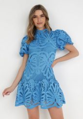 Niebieska Sukienka Cilleis. Niebieskie sukienki Born2be, m, z aplikacjami, z koronki, eleganckie, bez kołnierzyka, bez ramiączek, mini. W wyprzedaży za 160.99 zł.