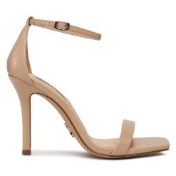 Sandały Steve Madden. Czerwone sandały Steve Madden, bez wzorów, bez obcasa, na szpilce, bez zapięcia. Za 519.99 zł.