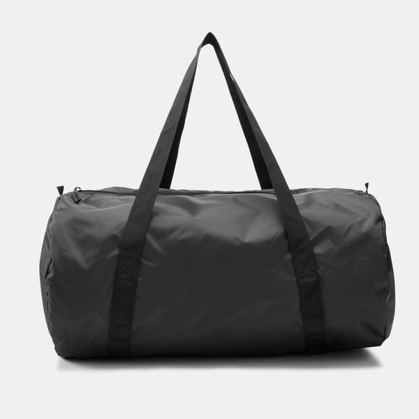 Torba jamnik Move 100 30 L składana. Czarne torby sportowe Decathlon, bez wzorów, z materiału, na ramię, małe. Za 24.99 zł.