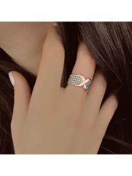 Les Favorites Srebrny pierścionek rozmiar: 58. Szare pierścionki Les Favorites, srebrne. Za 173.99 zł.