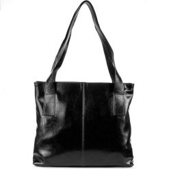 Torebka skórzana damska DAN-A T222 czarna. Czarne torebki klasyczne DAN-A, bez wzorów, ze skóry, eleganckie, bez dodatków. Za 399.99 zł.