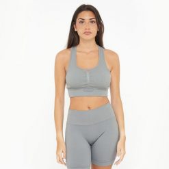 Crop top sportowy do treningu ICONIC. Szare biustonosze sportowe LEGEA, bez wzorów, z elastanu, na fitness i siłownię. W wyprzedaży za 72.00 zł.