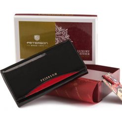 Skórzany portfel lakierowany Peterson czarny z czerwonym akcentem PTN BC-411-BLACK RED. Czarne portfele Peterson, bez wzorów, z lakierowanej skóry. Za 107.99 zł.
