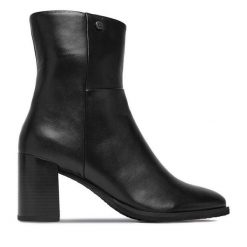 Botki Beverly Hills Polo Club. Czarne botki Beverly Hills Polo Club, bez wzorów, bez obcasa, na słupku, bez zapięcia. Za 319.99 zł.