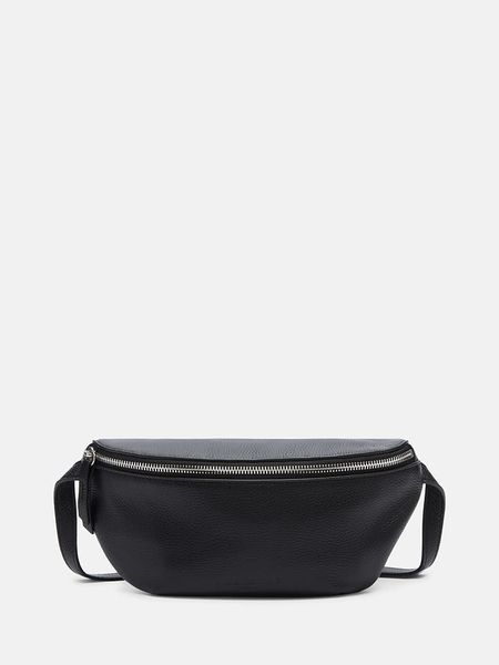 Liebeskind Berlin Skórzana saszetka "Tavia" w kolorze czarnym - 27 x 14 x 7 cm rozmiar: onesize. Czarne nerki i saszetki Liebeskind Berlin, bez wzorów, z materiału, sportowe, bez dodatków. Za 379.44 zł.