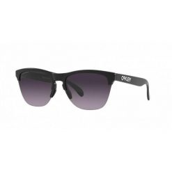 Okulary przeciwsłoneczne Oakley Frogskins. Czarne okulary przeciwsłoneczne Oakley, bez wzorów. Za 472.99 zł.