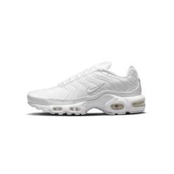 Buty do chodzenia damskie Nike Air Max Plus. Białe buty treningowe Nike, bez wzorów, z materiału, bez zapięcia, trekkingowe, nike air max. Za 860.15 zł.