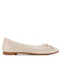 Baleriny Clara Barson. Brązowe baleriny Clara Barson, bez wzorów, bez obcasa, bez zapięcia. Za 89.99 zł.