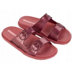 Klapki dla kobiet Ipanema FOLLOW FEM. Czerwone klapki Ipanema, bez wzorów, bez obcasa, bez zapięcia. Za 99.99 zł.