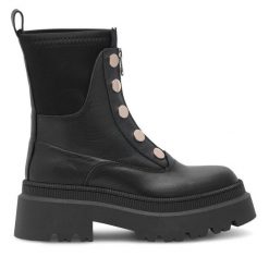 Botki Eva Minge. Czarne botki Eva Minge, bez wzorów, bez obcasa, na płaskiej podeszwie, bez zapięcia. Za 479.00 zł.