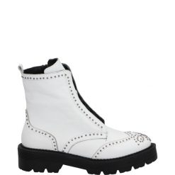 BOTKI Z NITAMI 054227022059 WHI. Botki Venezia, bez wzorów, ze skóry, bez obcasa, bez zapięcia. Za 319.00 zł.