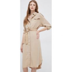 Pepe Jeans sukienka kolor beżowy mini oversize. Brązowe sukienki Pepe Jeans, l, bez wzorów, z jeansu, bez kołnierzyka, bez ramiączek, mini, oversize. W wyprzedaży za 354.99 zł.