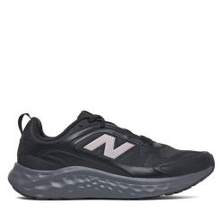 Buty do biegania New Balance. Czarne buty do biegania New Balance, bez wzorów, bez zapięcia, do biegania. Za 449.99 zł.