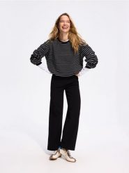 Bawełniana bluza w paski - czarny. Czarne bluzy Reserved, l, bez wzorów, z bawełny, bez ramiączek, bez kaptura. Za 99.99 zł.