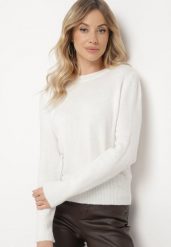 Jasnobeżowy Sweter o Klasycznym Kroju Vitilia. Brązowe swetry Born2be, m, bez wzorów, z jeansu, biznesowe, bez ramiączek. W wyprzedaży za 84.99 zł.