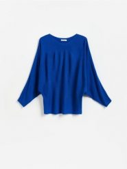 Sweter z kimonowym rękawem - niebieski. Niebieskie swetry Reserved, l, bez wzorów, z dzianiny, bez ramiączek. Za 99.99 zł.