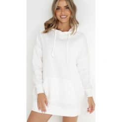 Biała Bluza z Kapturem Dagdere. Białe bluzy Born2be, na jesień, m, bez wzorów, z dzianiny, casualowe, bez ramiączek, z kapturem. W wyprzedaży za 67.99 zł.