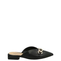 CZARNE KLAPKI MULE LULU CHI NERO. Czarne klapki Venezia, bez wzorów, ze skóry, bez obcasa, bez zapięcia. Za 269.00 zł.