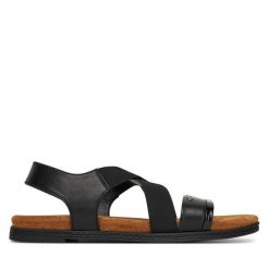 Sandały Lasocki. Czarne sandały Lasocki, bez wzorów, bez obcasa, na płaskiej podeszwie, bez zapięcia. Za 135.99 zł.