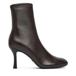 Botki GINO ROSSI. Brązowe botki Gino Rossi, bez wzorów, bez obcasa, na szpilce, bez zapięcia. Za 479.99 zł.