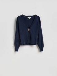 Kardigan z ozdobnym zapięciem - granatowy. Niebieskie swetry Reserved, l, bez wzorów, z dzianiny, bez ramiączek. Za 169.99 zł.