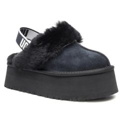 Kapcie Ugg. Czarne kapcie UGG, bez wzorów. Za 589.99 zł.