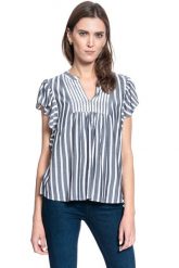 BLUZKA DAMSKA MUSTANG Enza Stripe Blouse 1009468 11696. Bluzki Mustang, s, bez wzorów, bez kołnierzyka, bez ramiączek. W wyprzedaży za 39.99 zł.