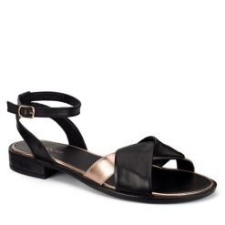 Sandały Lasocki. Czarne sandały Lasocki, bez wzorów, bez obcasa, na płaskiej podeszwie, bez zapięcia. Za 149.99 zł.