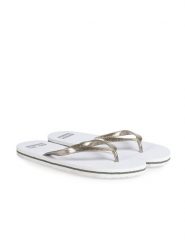 Champion Japonki "Siesta" | S10637 | Flip Flop Siesta | Kobieta | Biały. Białe japonki Champion, bez wzorów, z materiału. W wyprzedaży za 49.00 zł.