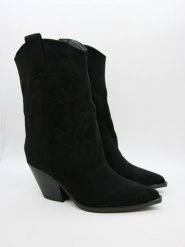 Bellucci Kowbojki w kolorze czarnym rozmiar: 41. Czarne kozaki Bellucci, na zimę, bez wzorów, bez obcasa, bez zapięcia. Za 165.99 zł.