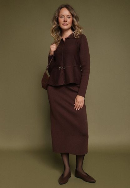 Brązowy Komplet Garsonka z Wiskozą Marynarka z Paskiem i Ołówkowa Spódnica Zaise. Brązowe marynarki i żakiety Born2be, s, bez wzorów, z dzianiny, biznesowe, bez ramiączek. Za 219.99 zł.