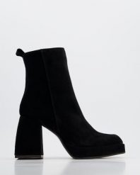 BOTKI NA PLATFORMIE H06 VELO NERO. Botki Venezia, bez wzorów, ze skóry, bez obcasa, na platformie, bez zapięcia. Za 379.00 zł.