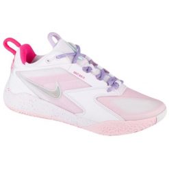 Buty Nike Zoom Hyperace 3 Se HF3239-100 różowe. Czerwone buty do biegania bez wzorów, z materiału, bez zapięcia, do biegania, nike zoom. Za 749.87 zł.
