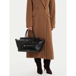 Torebka GINO ROSSI. Czarne torebki klasyczne Gino Rossi, bez wzorów, klasyczne, bez dodatków. Za 529.99 zł.