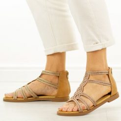 Złote sandały damskie Filippo Ds7897/26. Żółte sandały Filippo, bez wzorów, z jeansu, casualowe, bez obcasa, na płaskiej podeszwie, bez zapięcia. Za 199.00 zł.