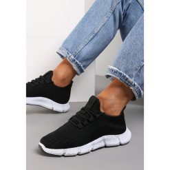 Czarne Buty Sportowe Linaya. Czarne buty treningowe Renee, bez wzorów, bez zapięcia, na fitness i siłownię. W wyprzedaży za 45.49 zł.