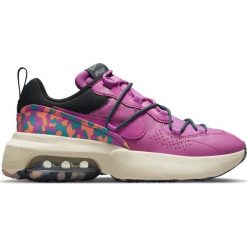 Buty Nike Air Max Viva W DB5269-500 fioletowe. Fioletowe buty treningowe Nike, z aplikacjami, z materiału, bez zapięcia, nike air max. Za 982.35 zł.