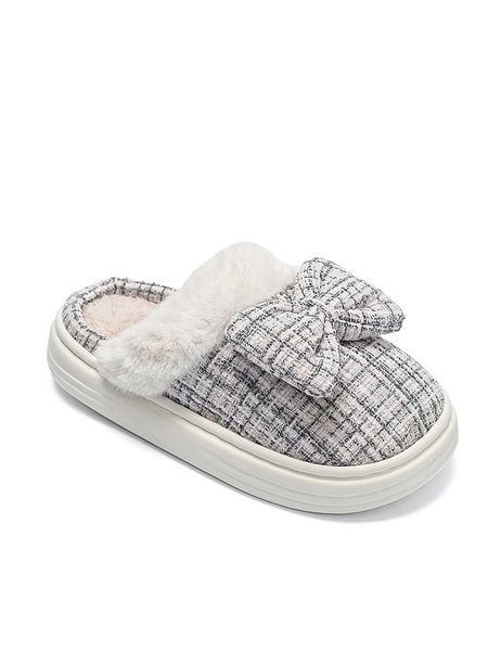 Confly Kapcie w kolorze szarym rozmiar: 38/39. Szare kapcie Confly, bez wzorów. Za 73.93 zł.