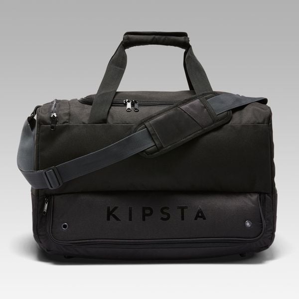 Torba sportowa Kipsta Hardcase 45 L. Czarne torby sportowe Decathlon, bez wzorów, z gumy, na ramię, duże. Za 89.99 zł.