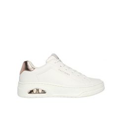 Buty Skechers Damskie Lifestyle Białe Sneakersy. Białe buty sportowe lifestyle Skechers, bez wzorów, z syntetyku, eleganckie, bez zapięcia. W wyprzedaży za 322.70 zł.